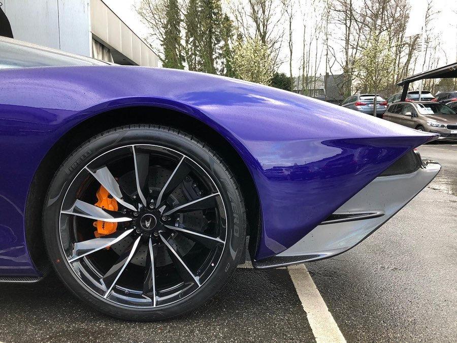 Колеса McLaren Speedtail 2020 года  (фото 4 из 10)